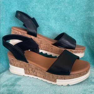 Black Platform Sandals